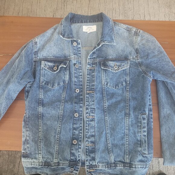 Urban Heritage Denim Jean Jacket - Picture 2 of 5